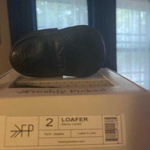 Freshly Picked Black leather loafers style moccasins. - Picture 2 of 4